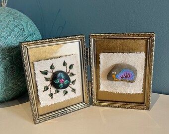 Interchangeable Canvas with hinged frame - small (snail and flower)