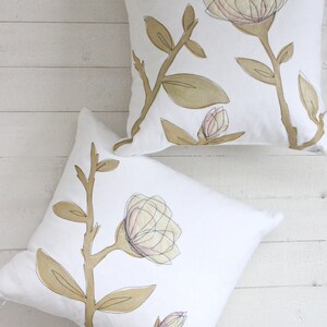 Cream & Gold Pillow Cover image 1