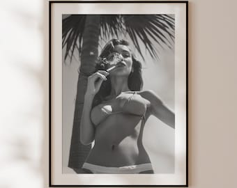 Retro-Poster, Vintage-Druck einer Frau in Schwarzweiß, authentische Pop-Art-Wandkunst, Originalfotografie, feministisches Poster