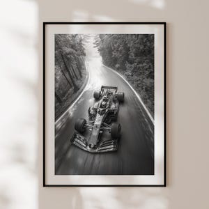 Poster di Formula 1, poster vintage in bianco e nero, arte murale di sport motoristici, fotografia F1, decorazione elegante, poster per appassionati di F1