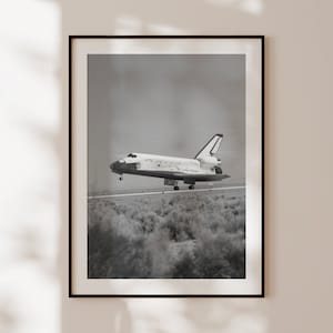 Poster del razzo NASA, stampa vintage in bianco e nero del razzo spaziale NASA, decorazione da parete spaziale, regalo razzo, razzo vintage, Cape Canaveral