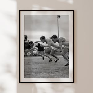 Foto vintage di Sprint, vecchia fotografia in bianco e nero stampabile, regalo di atletica, stampa sportiva retrò, poster sportivo di Sprinter