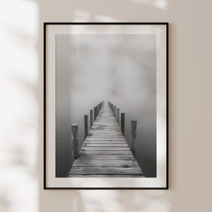 Póster retro de pontón, impresión de paisaje relajante en blanco y negro, arte de pared retro, fotografía del mar y el océano, decoración zen