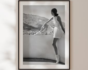 Fashion Poster, Vintage Black and White Fashion Print, High Fashion Wall Art, Feminist Poster, Fashion Photography, Luxury Trendy Art Print