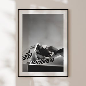 Poster di Formula 1, poster di Formula 1 in bianco e nero, arte murale di sport motoristici, fotografia F1, poster F1 Marlboro, poster di Ayrton Senna