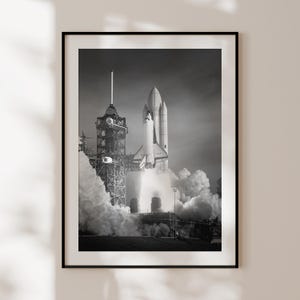 Poster del razzo NASA, stampa vintage in bianco e nero del razzo NASA, decorazione da parete spaziale, fotografia d'epoca originale, regalo per gli appassionati dello spazio