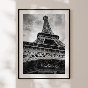 Poster della Torre Eiffel di Parigi, stampa in bianco e nero di Parigi, fotografia di moda, decorazione della Torre Eiffel di Parigi, regalo di Parigi