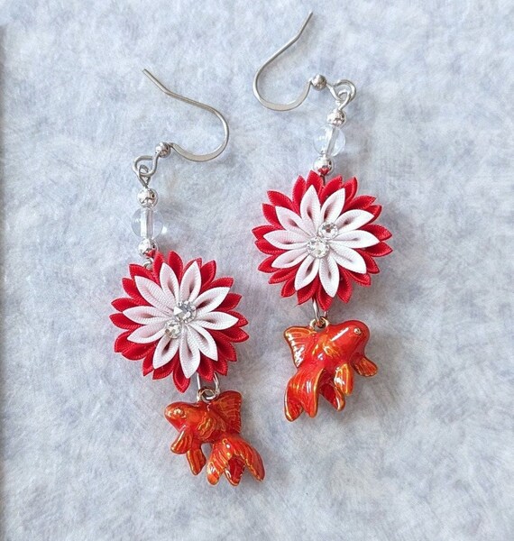 Red & White Flower Earrings Red & White Flower Earrings