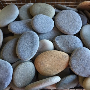 15 pierres de l'Alaska 2,5 à 3 pouces Pierre de mariage Marqueur de lieu Mariage rustique Roche à peindre Vrac de roche de rivière Wishing Stone image 3