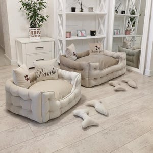 Lyxig handgjord hundsäng, bekväm och mysig hundsoffa med personlig kudde, present till hundägaren, ny hund- eller valpsäng