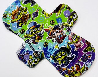 7.5 Inch Aliens Cotton Jersey Pantyliner with PUL Back