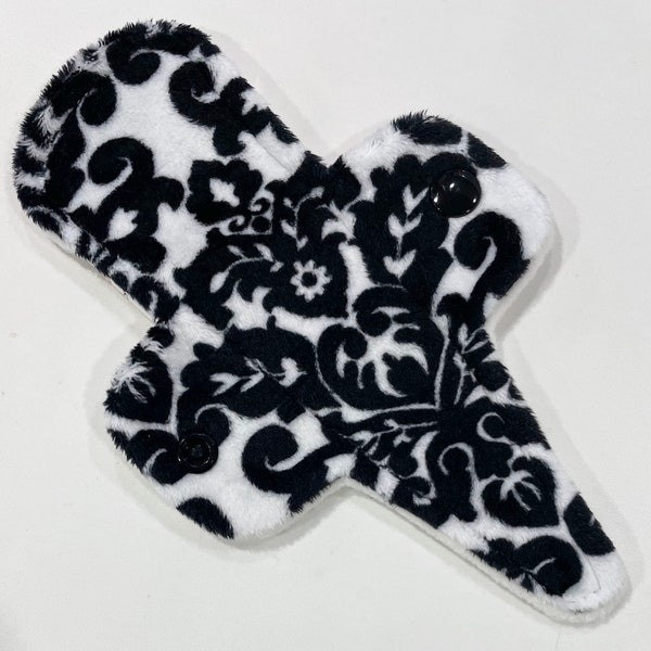 7.5 Inch Black and White Damask Minky Thong Pantyliner with Fleece Back