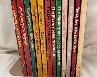 Alfred Hitchcock & the Three Investigators paperbacks SILHOUETTE spine logo - Take your pick