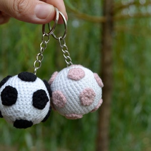Easy crochet pattern ball keychain Eng PDF