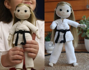 Häkelpuppe in Karate GI Amigurumi Muster Eng PDF