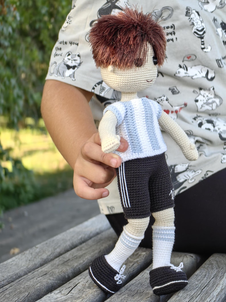 Soccer Player Amigurumi Boy Pattern, Crochet Football Player Amigurumi ...