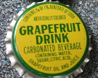 Grapefruit Bottlecap Green Hemp Necklace