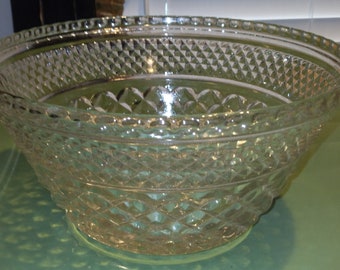 Large Vintage Wexford Glass Serving Bowl