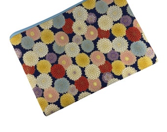 medium zipper 9" pouch mums