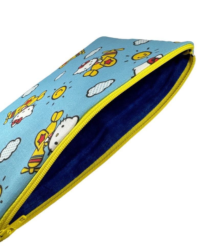 medium zipper 8 pouch Kawaii Kitty Flight image 3