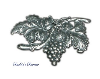 Grape Medallion Large