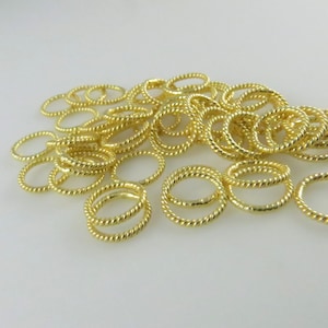 8mm (18ga) Gold Vermeil 24k Twisted Jump Rings - CLOSED Round Rings - 50 Pieces (Z115)