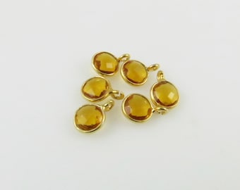 Ciondoli con castone citrino da 10 mm, tondo sfaccettato, oro vermeil, anello APERTO - sei (6) pezzi (CN412)