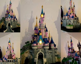 Disneyland Paris - Castillo de la Bella Durmiente - estatua de resina - 50 cm
