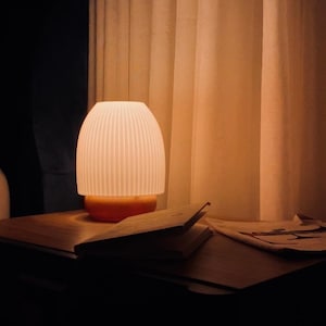 Lampe de chevet à intensité variable, Lampe de table minimaliste, Éclairage d'ambiance chaleureux, Petite lampe de lecture, Lampe de bureau esthétique, Éclairage d'ambiance de style moderne