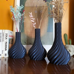 Modern Flower Pot- Elegant Table Decorations - Carousel Vase