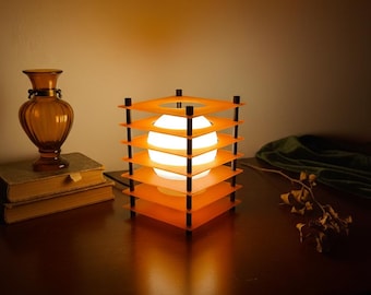 Lampada da tavolo arancione: Japandi Lighting, moderna luce notturna stampata in 3D