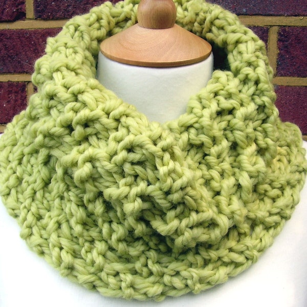 Supersoft Pistachio Merino Wool Cowl