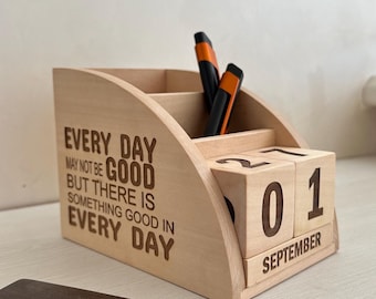 Desktop wooden organizer - Custom Perpetual calendar - Engraved wooden calendar - Endless calendar