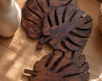 Monstera Leaf Coasters Set, Wooden Drink Coasters, Tropical Home Decor, Boho Table Decor, Housewarming Gift, Plant Lover Gift