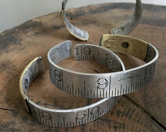 Bracelet règle vintage recyclé en aluminium recyclé, laiton, taille GRANDE, cadeau 10e anniversaire pour homme