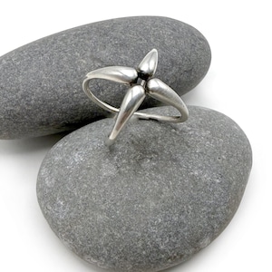 Vintage Sterling Silver Criss Cross X Splint Star Ring Size 7 Seven Unusual