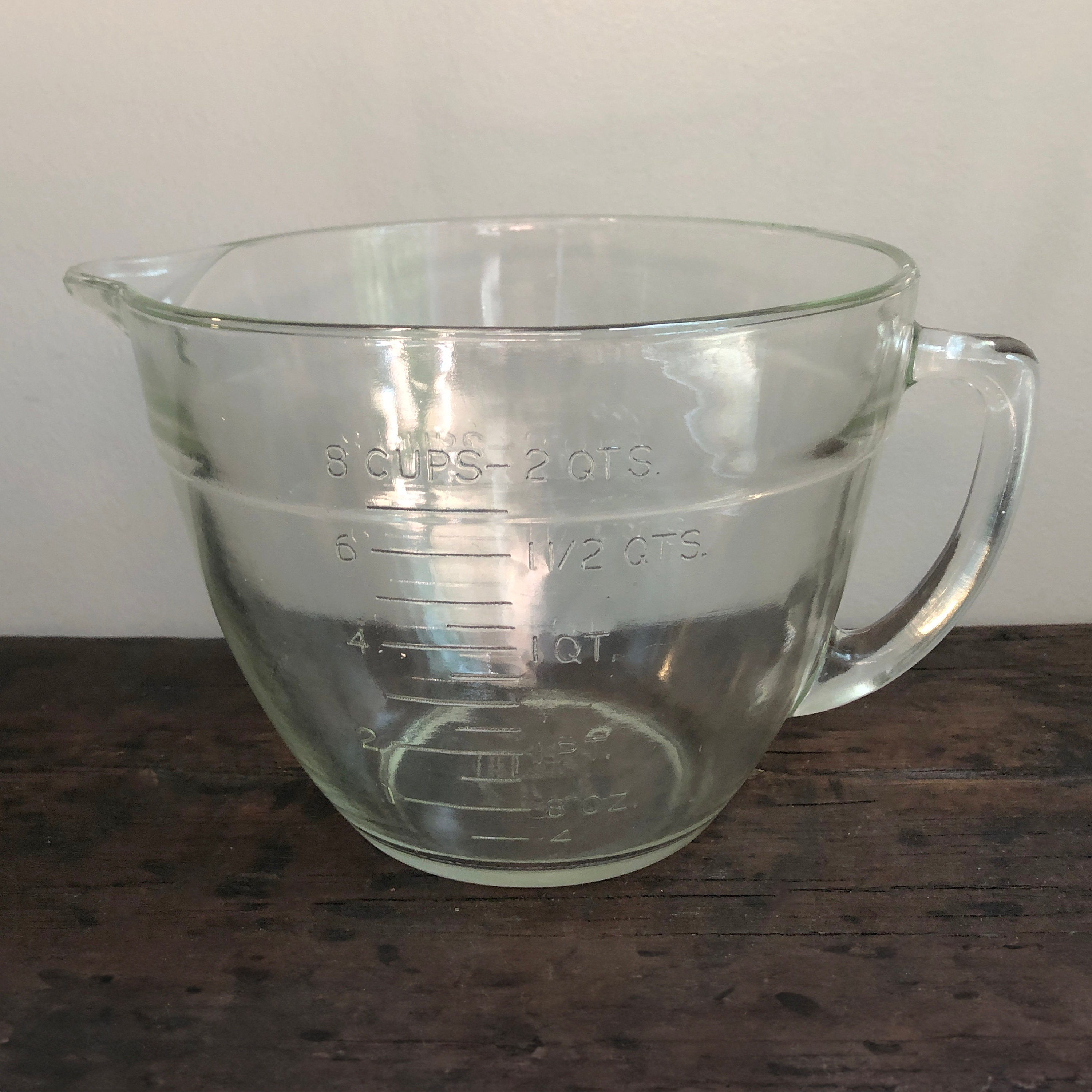 Anchor Hocking Clear Gray 8 Cup Measuring Cup Batter Bowl 2 Quart Large