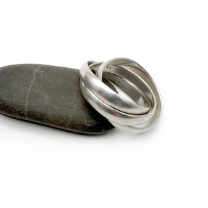 Sterling Silver Vintage Three Band Trinity Rolling Ring, Size 9 Fidget Russian Wedding Interlocking