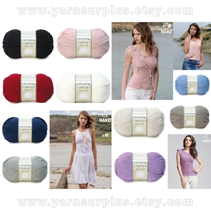 Puede incluir: Surtido de ovillos de hilo en varios colores, incluyendo negro, rosa, rojo, blanco, azul, gris y morado. Cada ovillo está etiquetado con "NAKO Comfort Stretch".