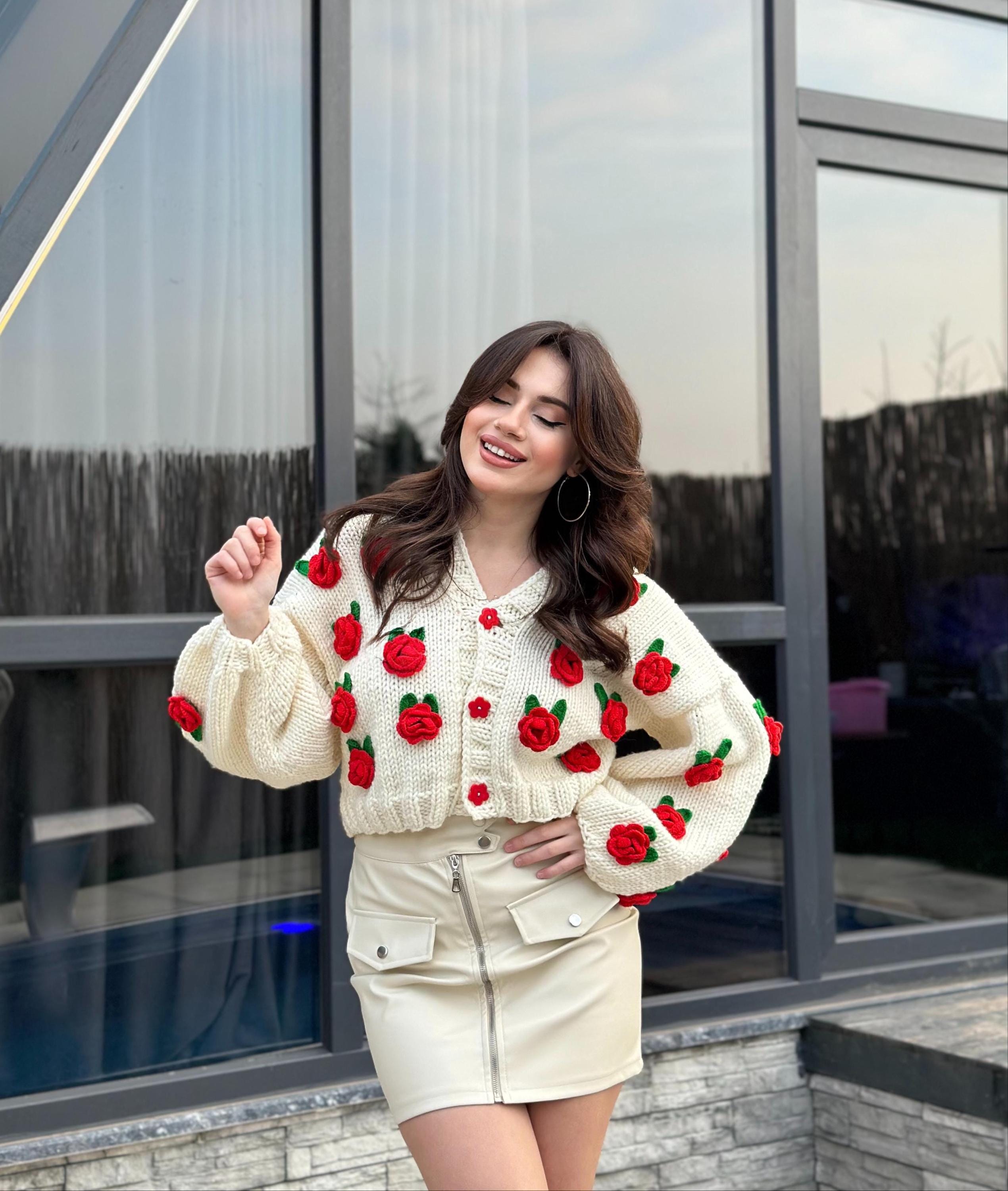 ハンドメイドの赤いバラのニットカーディガン - Etsy 日本