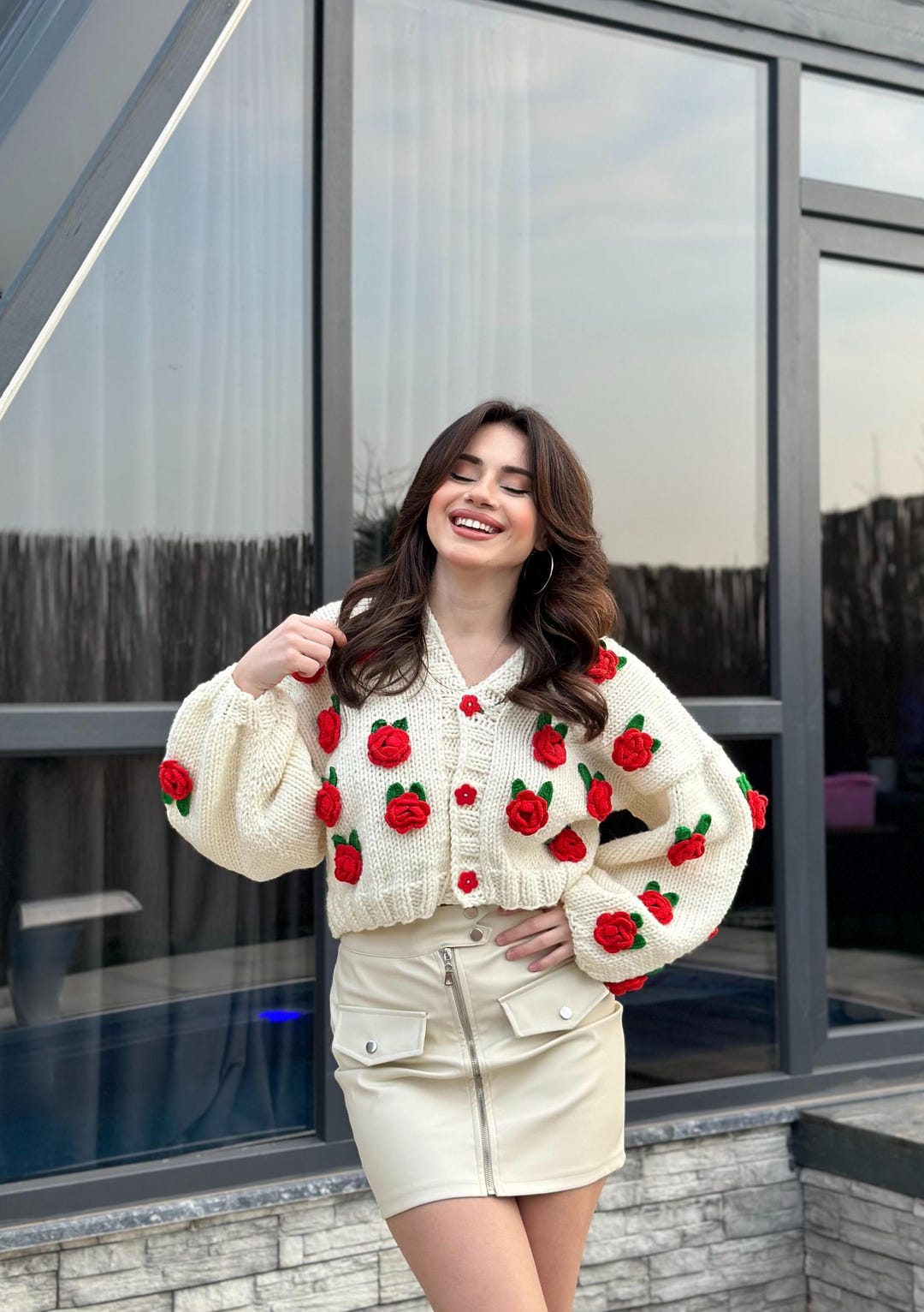 ハンドメイドの赤いバラのニットカーディガン - Etsy 日本