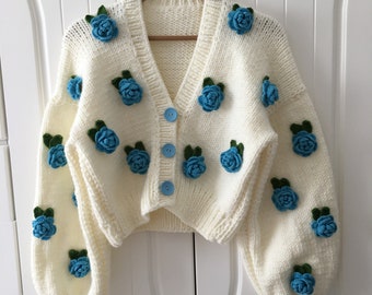 Blue Roses White Cardigan, Cardigan Women, Floral Crop Trendy Chunky Cardigan, Vintage Retro Cardigan