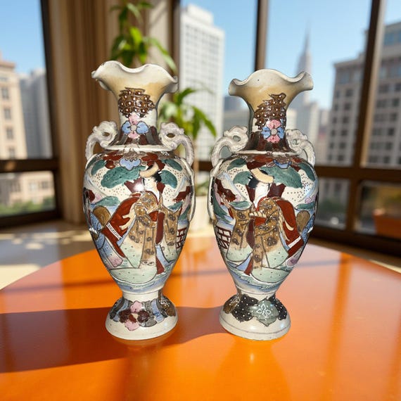 Antique Japanese Satsuma Pottery Vase – Meiji Period (1862–1912