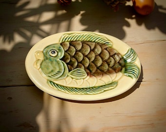 Vintage Ceramic Small Fish Plate – Whimsical Design