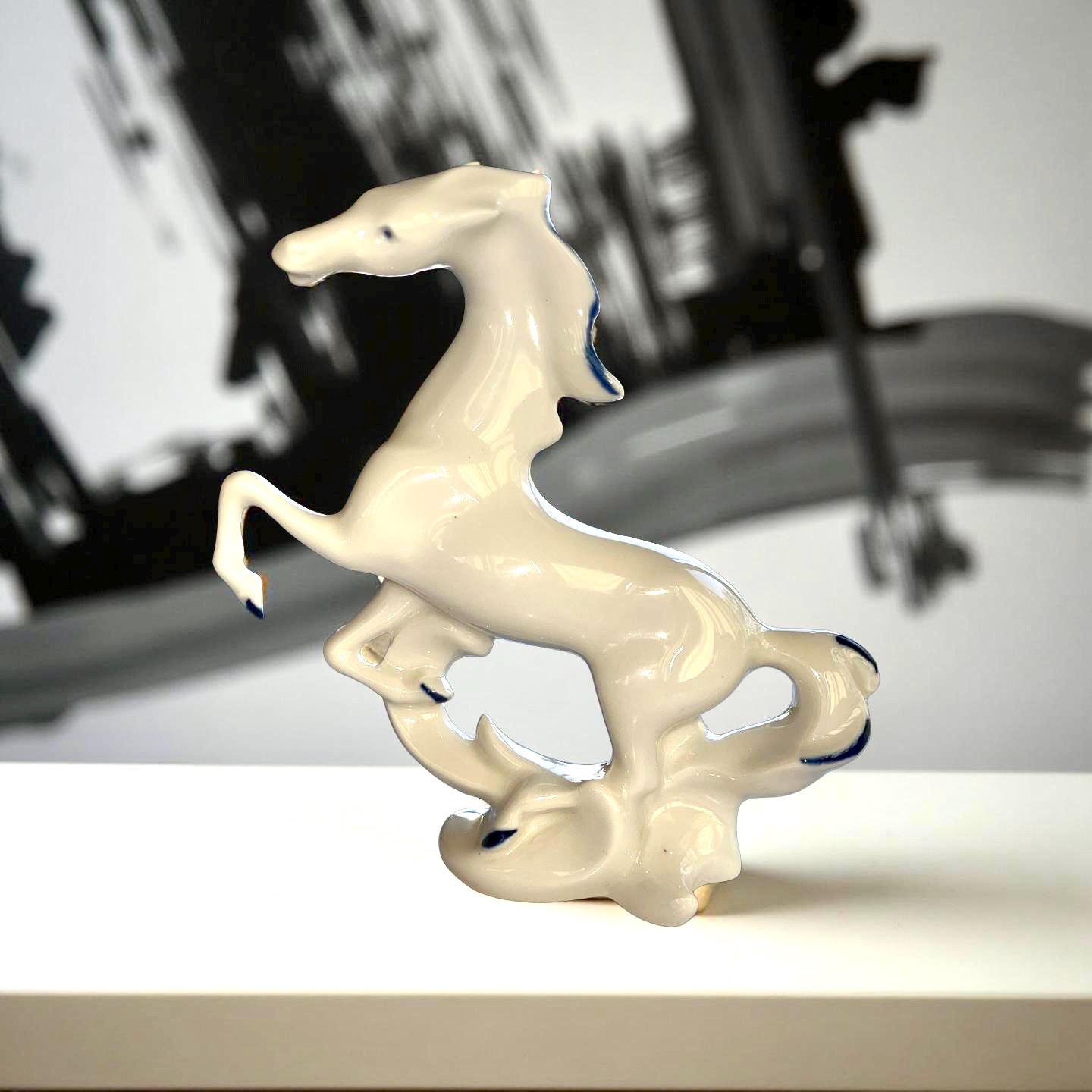 カポディモンテ　CAPODIMONTE 、馬車を引く紳士とプリンセス アンティーク イタリア カポデモンテ フィギュリン フィギュア