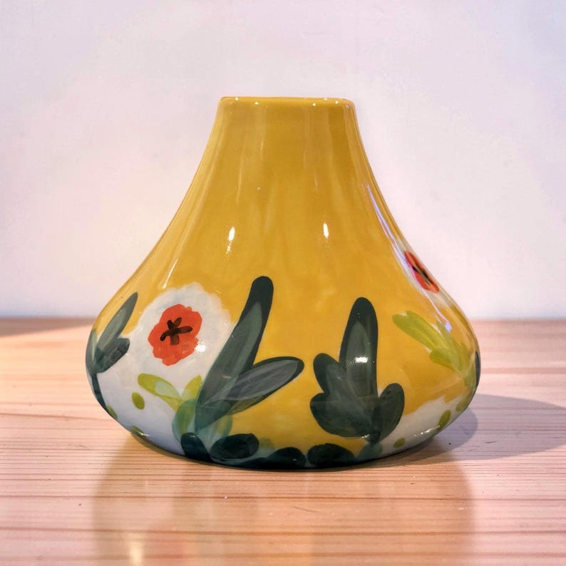 Anthropologie “Lizzie” Vase – Decorative Ceramic Floral Design image 4