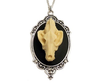 3D Gothic Wolf skull necklace pendant - Beautiful Victorian filigree mount