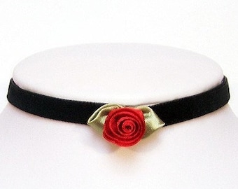 Victorian gothic velvet choker necklace with elegant red rose bud Steampunk - AMELIA