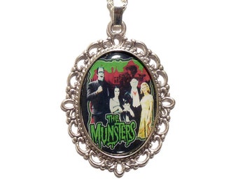 Gothic MUNSTERS necklace pendant silver vampire horror werewolf gothic goth