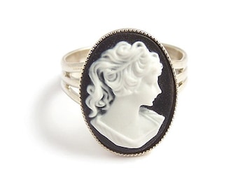 Victorian cameo ring black & white - Portrait of a lady - Adjustable silver gothic steampunk ring
